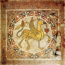 Bitonto. Cattedrale, pannello raffigurante il Grifo